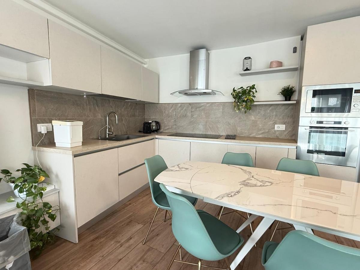 Apartament In Citta Con Giardino E Piscina Privati *
